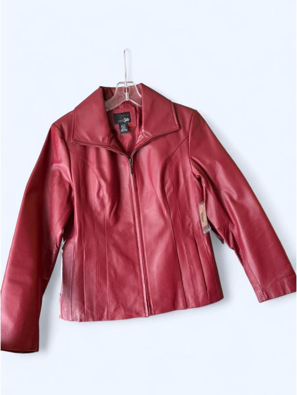 Red 100% leather jacket with zipper closure and pockets